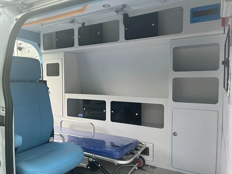 Maxus Diesel ICU Ambulance Euro 6 Emergency Van high quality